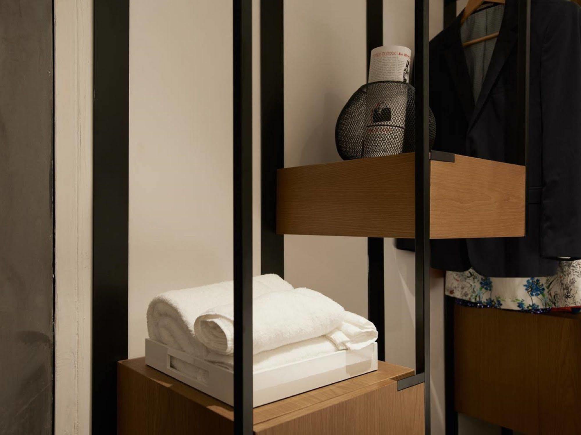 Hmlet Austin Avenue Hotel Hong Kong Ngoại thất bức ảnh
